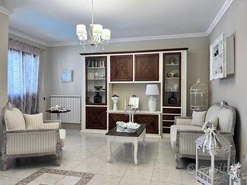 Ampia metratura 4 VANI+ACC. al secondo piano