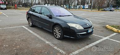 Renault Laguna SporTourer €900