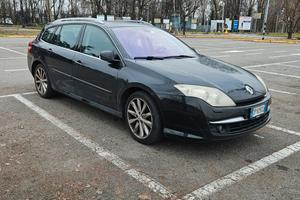 Renault Laguna SporTourer €900