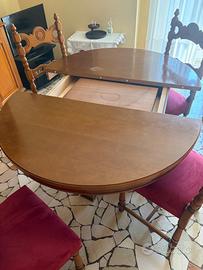Tavolo in noce con 4 sedie