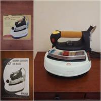 Ferri da stiro, affettatrice, gelatiera, tazze