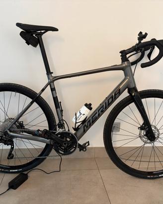 Bici da Gravel Merida eSilex pedalata assistita