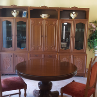Salotto con tavolo e 6 sedie