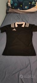 T-shirt nera Adidas