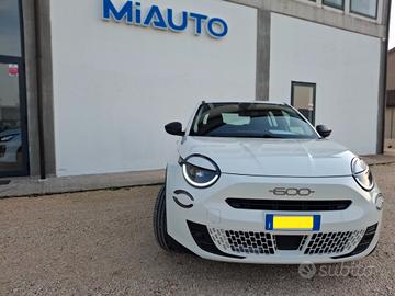Fiat 600 Hybrid 110 CV DCT MHEV La Prima