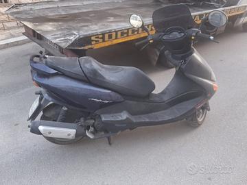 Yamaha majesty 125