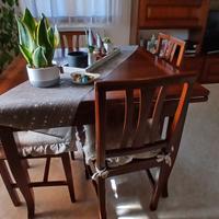 tavolo in legno salotto