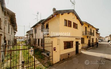 CASA INDIPENDENTE TOTALMENTE RISTRUTTURATA LIBERA