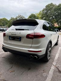 Porsche Cayenne S Hybrid