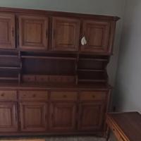 Credenza da cucina in legno noce ben tenuta