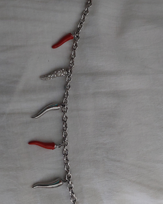 Braccialetto portafortuna corni rossi