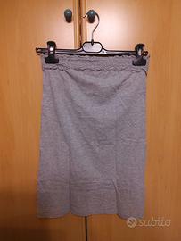 Top grigio senza spalline