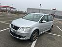 volkswagen-touran-1-6-trendline-bifuel-g