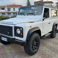 Land Rover Defender 90 2.2 TD4 Station Wagon N1