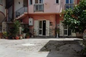 Indipentente in corte