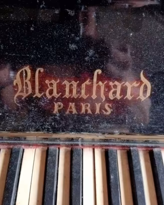 Pianoforte verticale Blanchard Paris