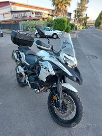 Moto Benelli TRK502X