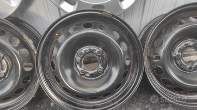 Due cerchi (in ferro) da 14 pollici