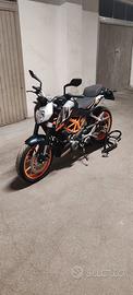 KTM Duke 390  2016  Km 6000