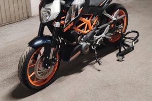 KTM Duke 390  2016  Km 6000