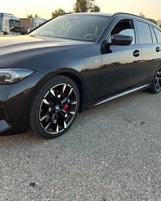 BMW Serie 3 Touring 320d xDrive – Allestimento M S