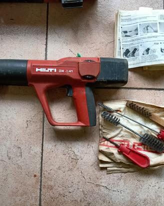Pistola sparachiodi Hilti