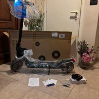 Monopattino elettrico iScooter i9 350w 7.5Ah 30km/