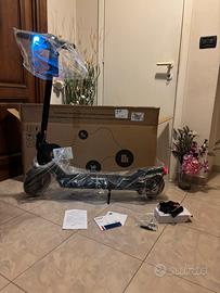 Monopattino elettrico iScooter i9 350w 7.5Ah 30km/