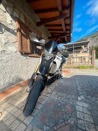 Aprilia dorsoduro 750