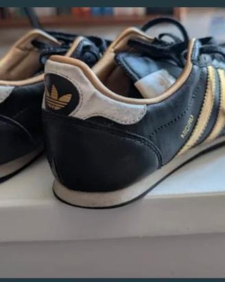 Adidas Midiru Court Scarpe da Ginnastica Nero/Oro