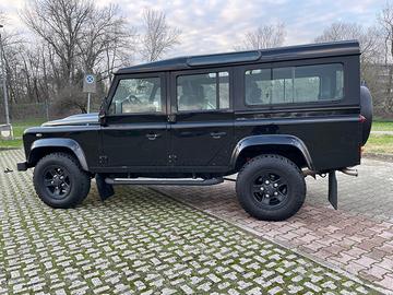 LAND ROVER Defender 110