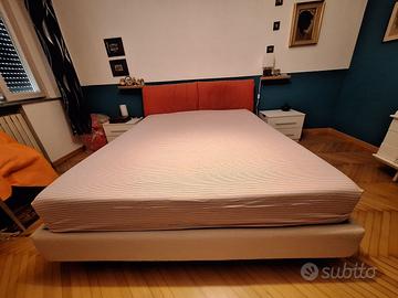 letto matrimoniale imbottito/materasso anatomico