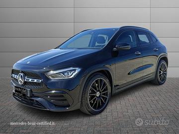 MERCEDES-BENZ GLA 200 d Premium auto