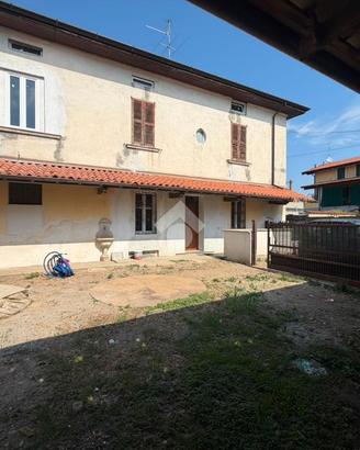 PORZIONE DI BIFAMILIARE A PALAZZOLO SULL'OGLIO