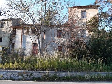 Casale via Montagna dei Fiori