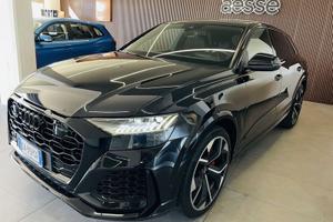 Audi Q8 RS TFSI V8 quattro tiptronic