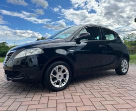 LANCIA Ypsilon 1.3 Mtj Elefantino Rosa 95cv