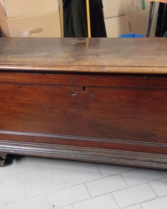Cassapanca antica in legno di noce (prezzo ribass)