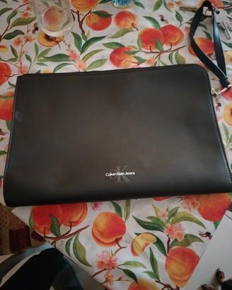 pochette calvin klein