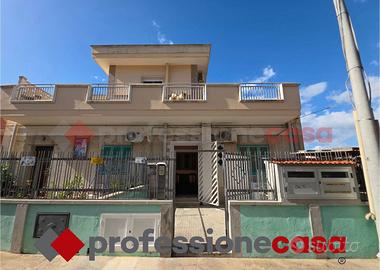 Casa Indipendente con cortile