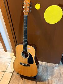 Chitarra acustistica