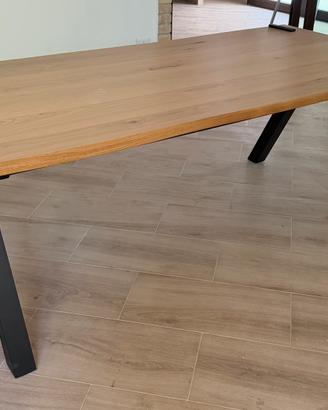Tavolo in rovere con due prolunghe