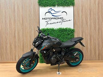 YAMAHA MT07 MT 07 MT-07 / 12.000KM / DA 99€ AL MES