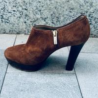 scarpe in camoscio con zeppa