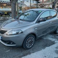 Lancia Ypsilon hybrid 70cv 2023 Garanzia