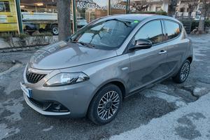 Lancia Ypsilon hybrid 70cv 2023 Garanzia