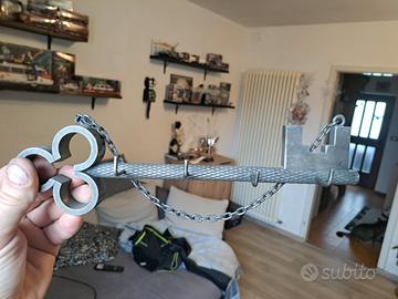 Portachiavi artigianale in ottone