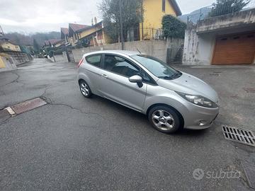 Ford fiesta 1.2 benzina ok neopatentati 