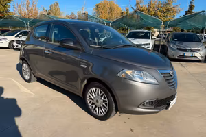 LANCIA YPSILON unico-pr 1.2 Gold 72.500 km