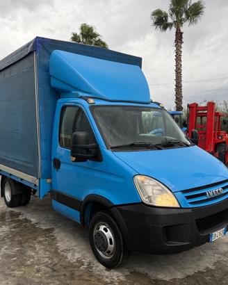 Trattore IVECO DAILY 35c10 centinato cassonato ann